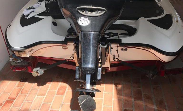 
								BOTE DE PESCA DEPORTIVA TRITON TR-186 19 full									