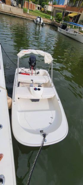 BOSTON WHALER 11