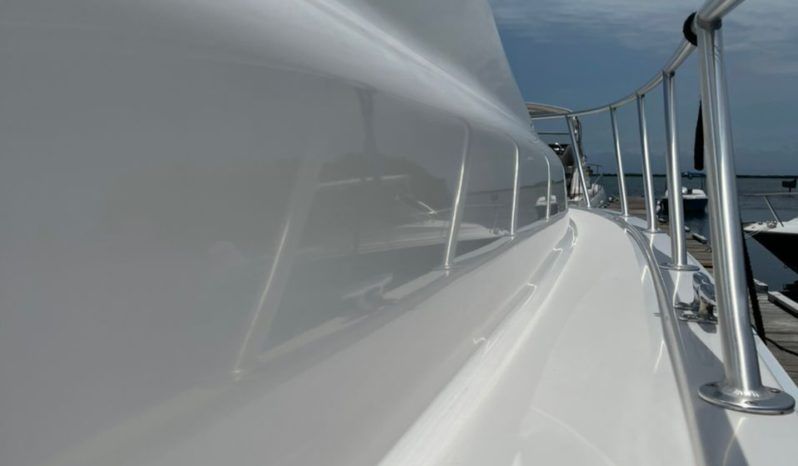 
								BERTRAM CONVERTIBLE 51 full									