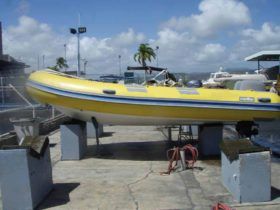 DINGHY CARIBE 19
