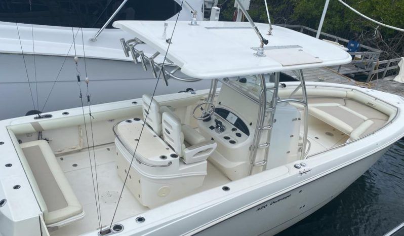 
								BOSTON WHALER 320 OUTRAGE 32 full									
