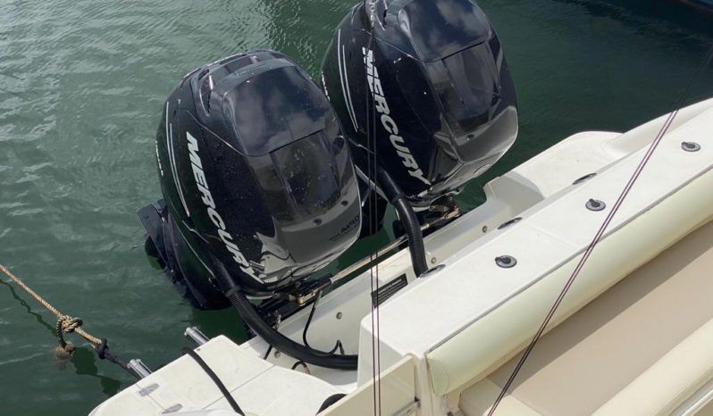 
								BOSTON WHALER 320 OUTRAGE 32 full									