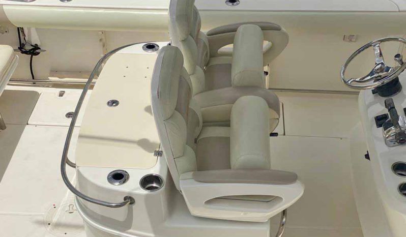 
								BOSTON WHALER 320 OUTRAGE 32 full									