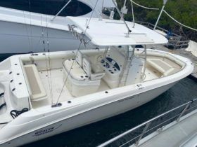 BOSTON WHALER 320 OUTRAGE 32