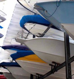 
										PUESTO EN CUNA Y ACCION GRAN MARINA DEL REY 23 PIES full									