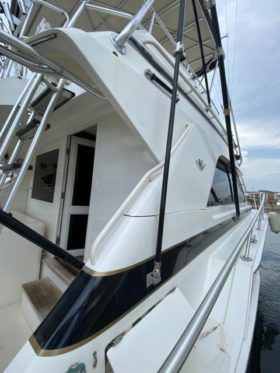 BERTRAM SPORT FISHERMAN 43