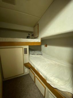 
										BERTRAM SPORT FISHERMAN 43 full									