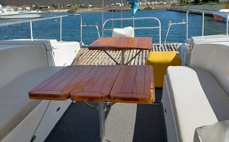 
								CATAMARAN NAUTITECH full									
