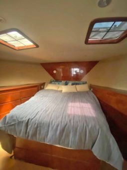 
										VIEIRA FLY BRIDGE 45 full									