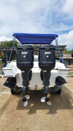 
										COMMANDER 28 full									
