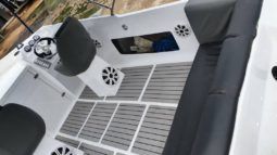 
										COMMANDER 28 full									