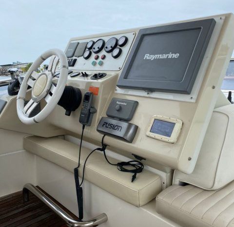 
								AZIMUT 64 full									