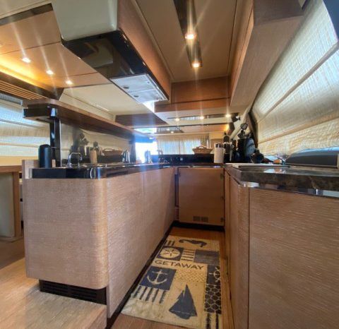 
								AZIMUT 64 full									