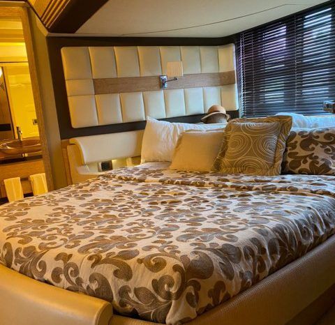 
								AZIMUT 64 full									