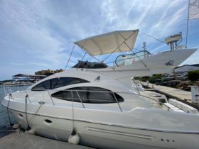 AZIMUT FLYBRIDGE 42