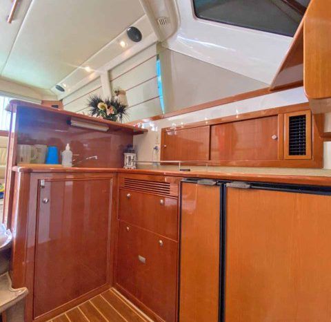 
								RIVIERA FLYBRIDGE 40 full									