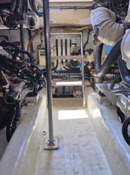 
										RIVIERA FLYBRIDGE 40 full									