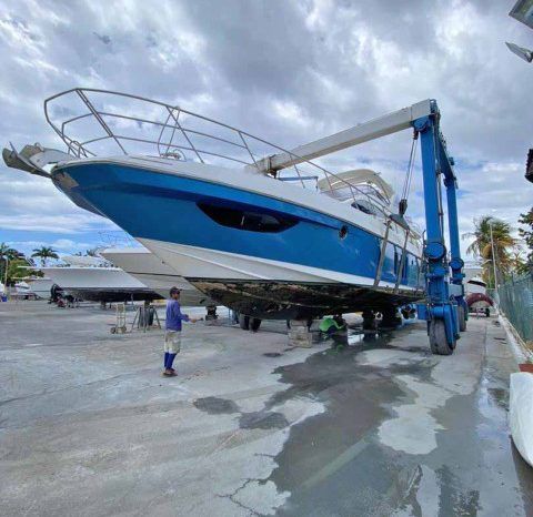 
								AZIMUT 64 full									