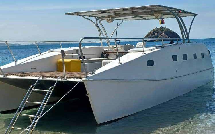 
								CATAMARAN NAUTITECH full									