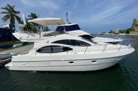 AZIMUT FLYBRIDGE 42