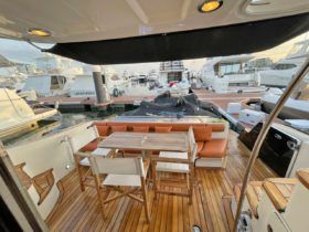 SEA RAY SEDAN BRIDGE 52