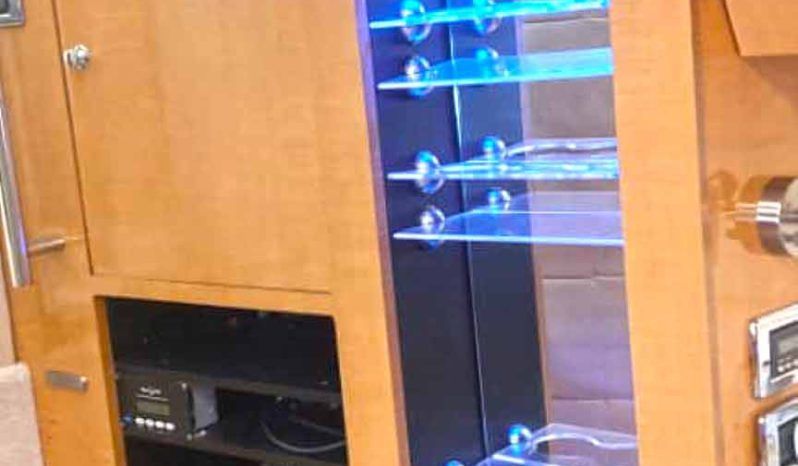 
								FOUR WINNS 43.5 full									