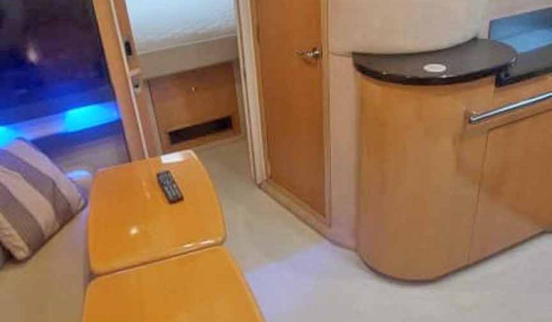 
								FOUR WINNS 43.5 full									