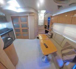 
										FOUR WINNS 43.5 full									