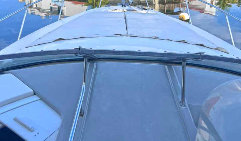 
								REGAL COMMODORE 32 full									