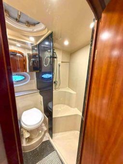 
										CRUISERS YACTH EXPRESS 37 full									