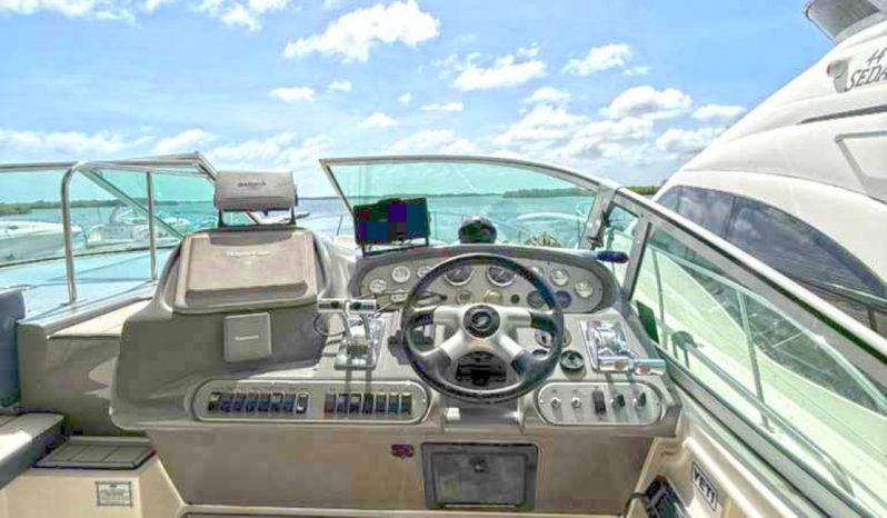 
								CRUISERS YACTH EXPRESS 37 full									