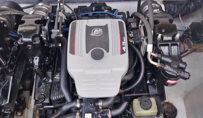 
								REGAL COMMODORE 33 full									