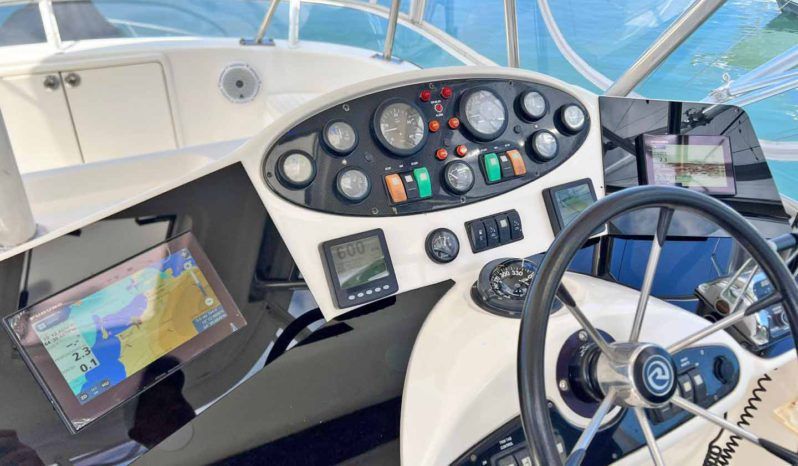 
								RIVIERA FLYBRIDGE 40 full									