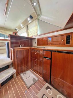 
										RIVIERA FLYBRIDGE 40 full									