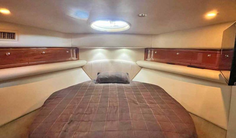 
								RIVIERA FLYBRIDGE 40 full									
