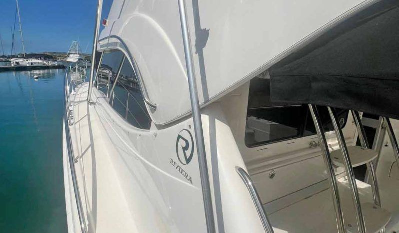 
								RIVIERA FLYBRIDGE 40 full									