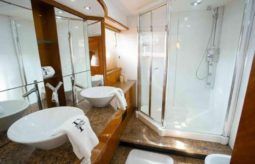 
										SUNSEEKER MANHATTAN MOTOR 82 full									