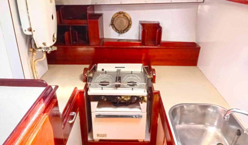 
								VELERO MOODY CARBINEER 46 full									