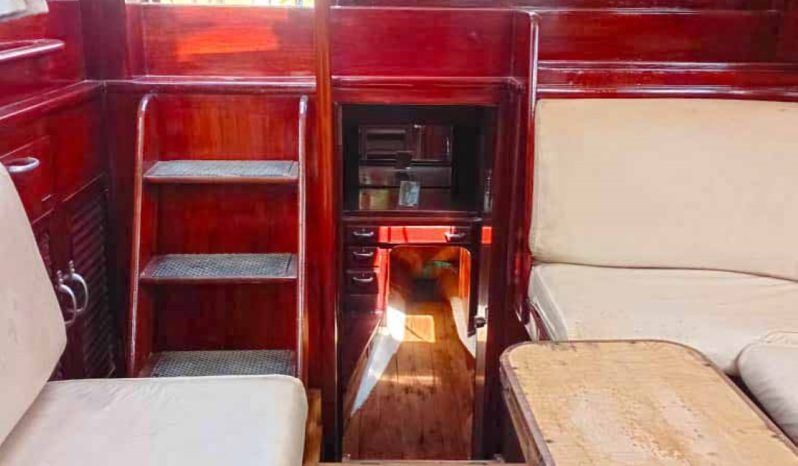 
								VELERO MOODY CARBINEER 46 full									