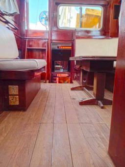 
										VELERO MOODY CARBINEER 46 full									