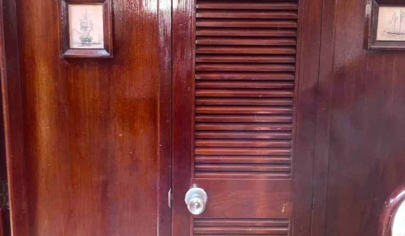 
								VELERO MOODY CARBINEER 46 full									