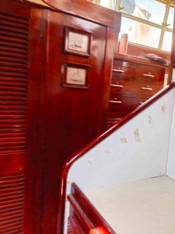 
										VELERO MOODY CARBINEER 46 full									