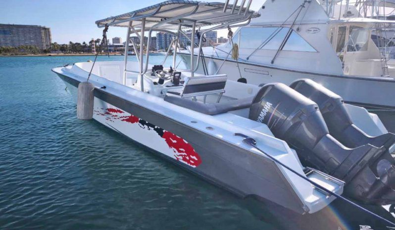 
								COMMANDER CUDDY 32.5 full									