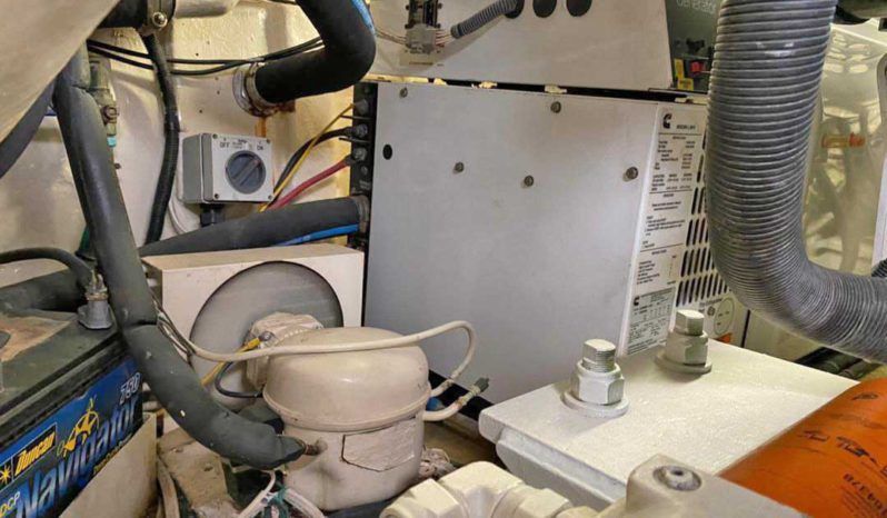 
								RIVIERA CONVERTIBLE 51 full									