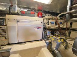 
										RIVIERA CONVERTIBLE 51 full									