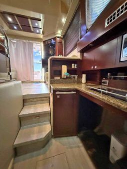 
										SEA RAY SEDAN BRIDGE 37 full									