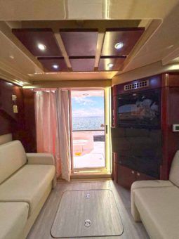 
										SEA RAY SEDAN BRIDGE 37 full									