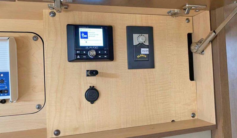 
								SEA RAY VENTURE 370 37 full									