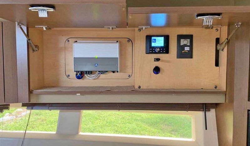 
								SEA RAY VENTURE 370 37 full									