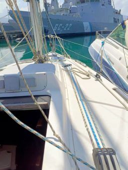 
										VELERO HUNTER 32 full									